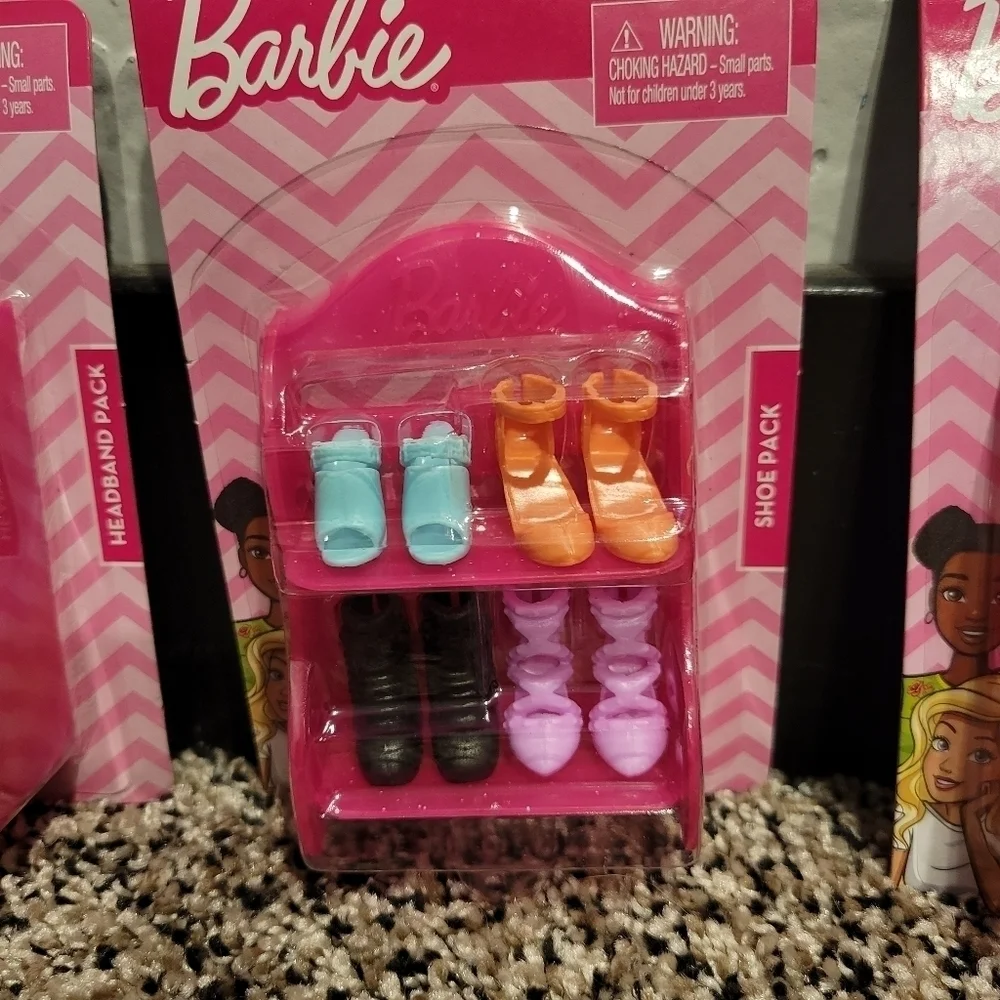 Barbie Accessories Lot of 3 Jewelry Necklace Shoes Handbags Purse Mattel 14 Pc